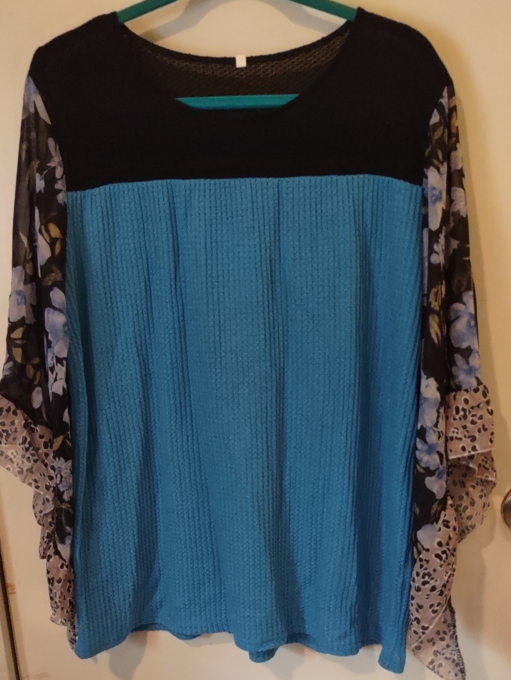 Blue Mixed-Sleeve Women's Top with Floral Chiffon Sleeves